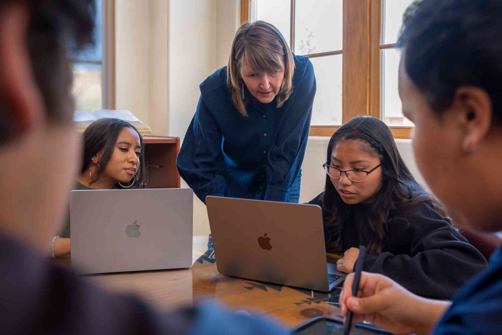 مبادرات لدعم التعلم الإلكتروني