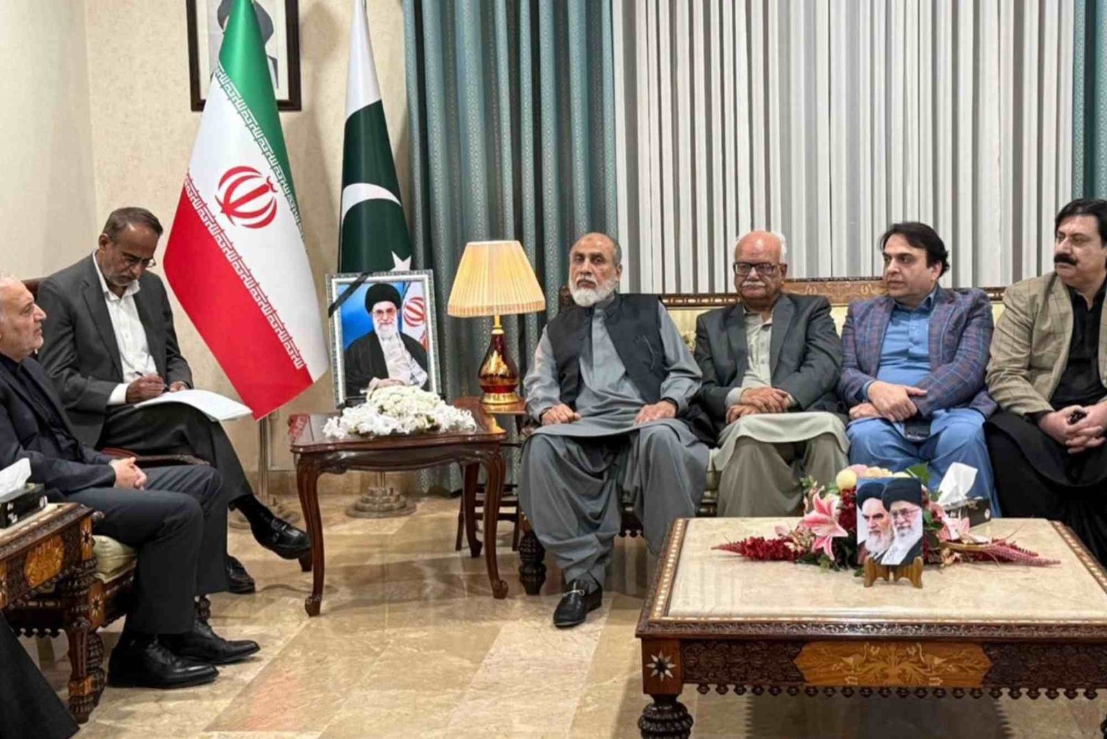 خطط حكومية لتعزيز الخدمات الذكية