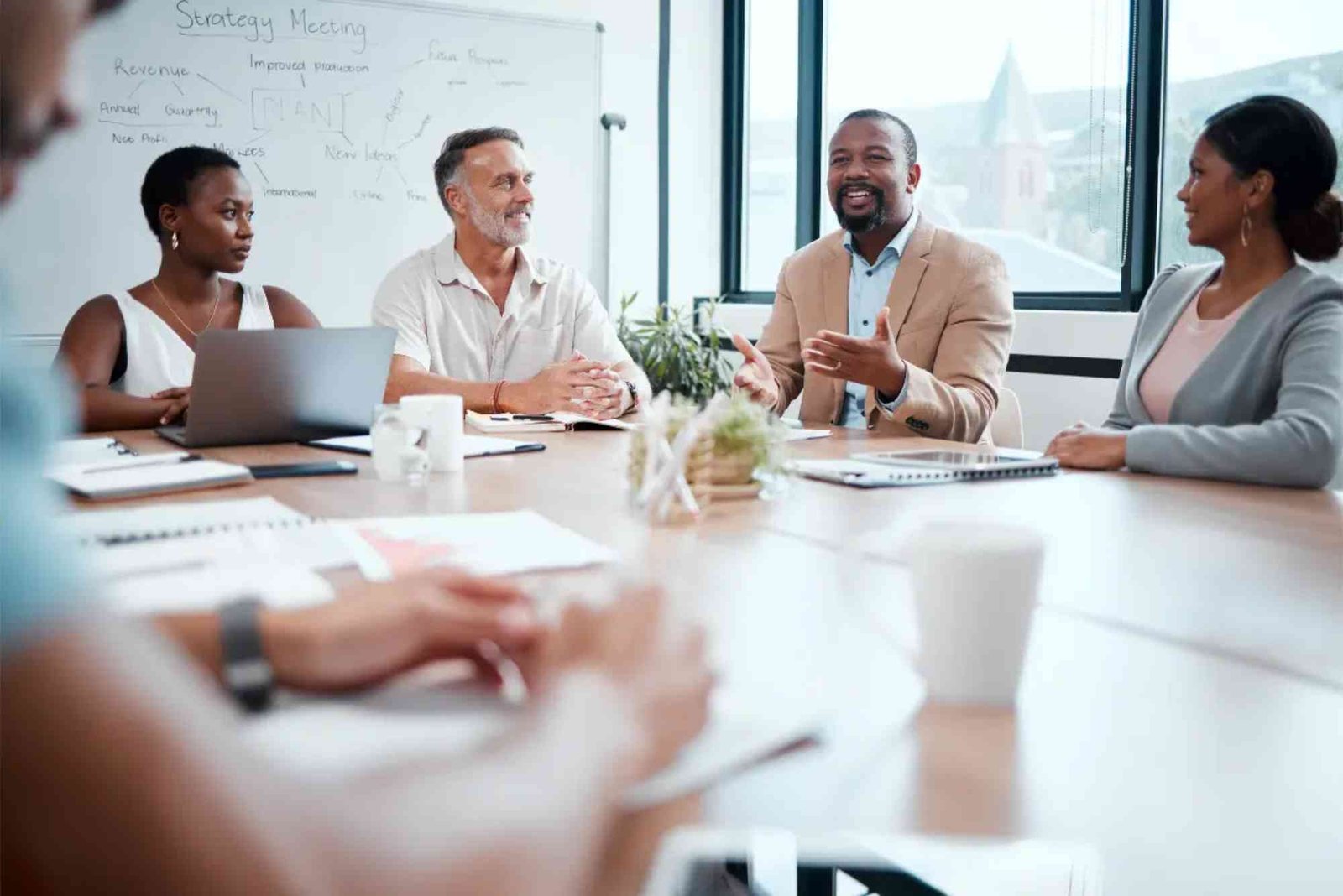 تحديثات إدارية تشمل عدة جهات